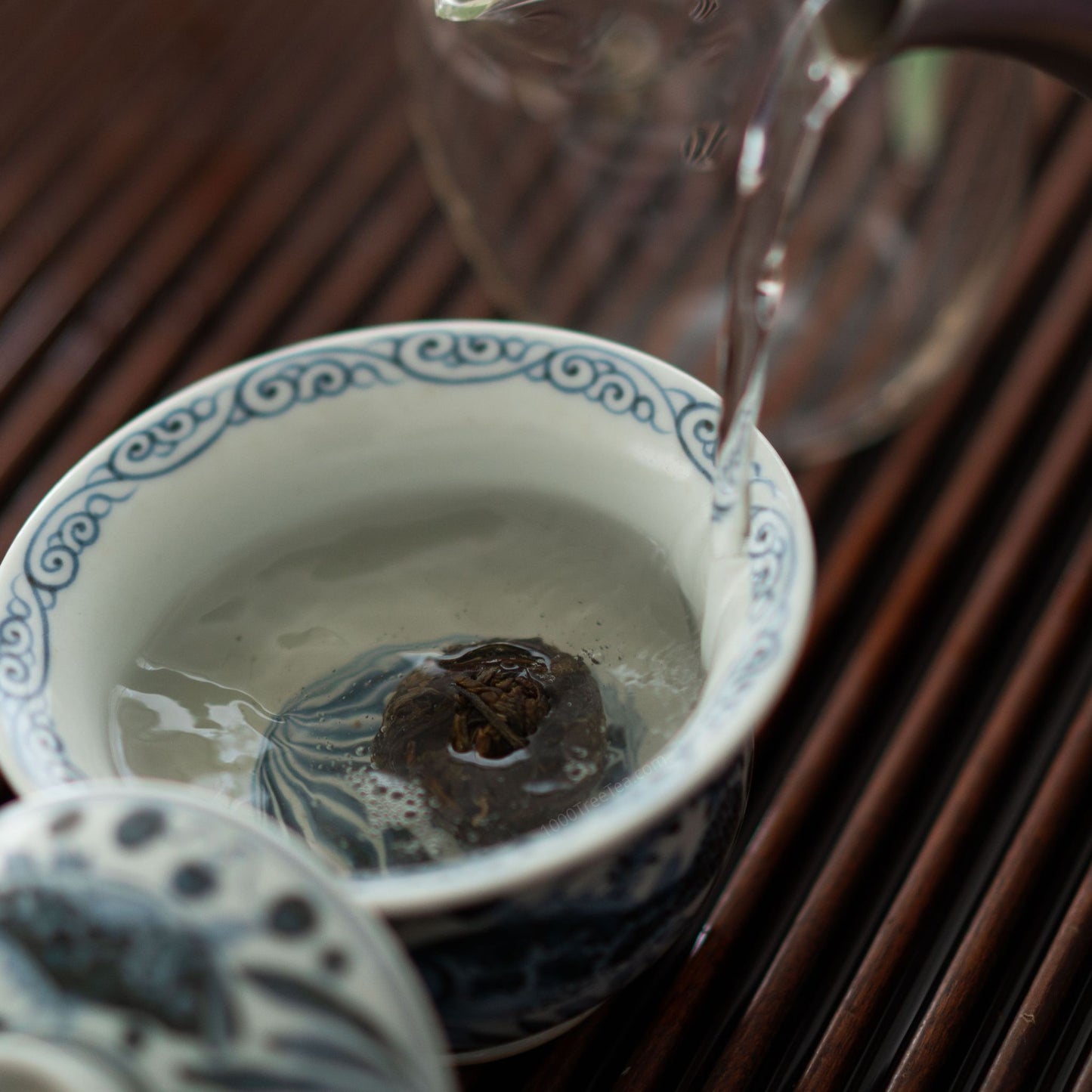 First steep of Nanpo ancient tea in progress